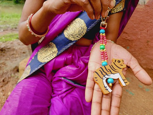 art craft in kanha 